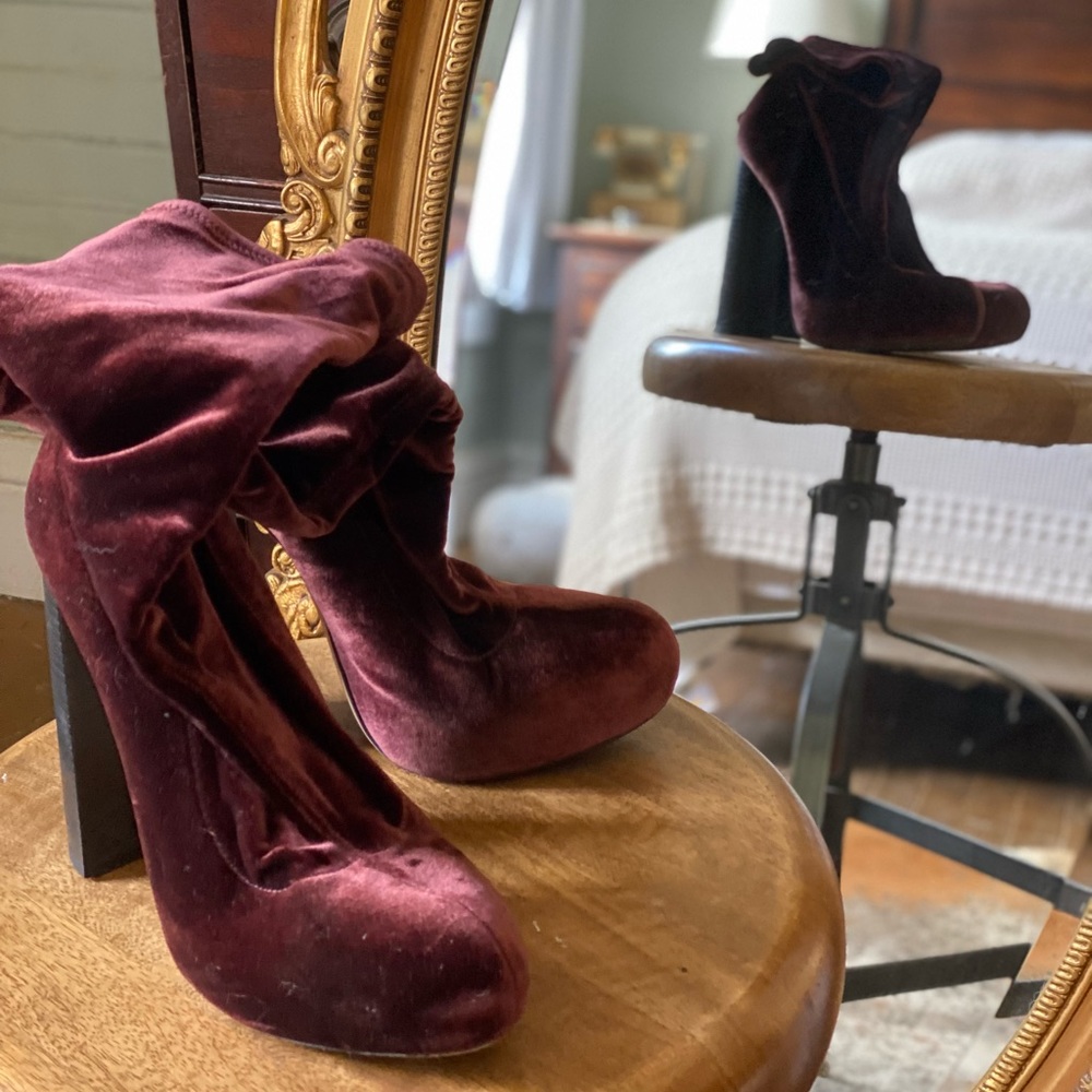 Alexander Wang Alana burgundy velvet sock boots with 4” black heel. Size: 39